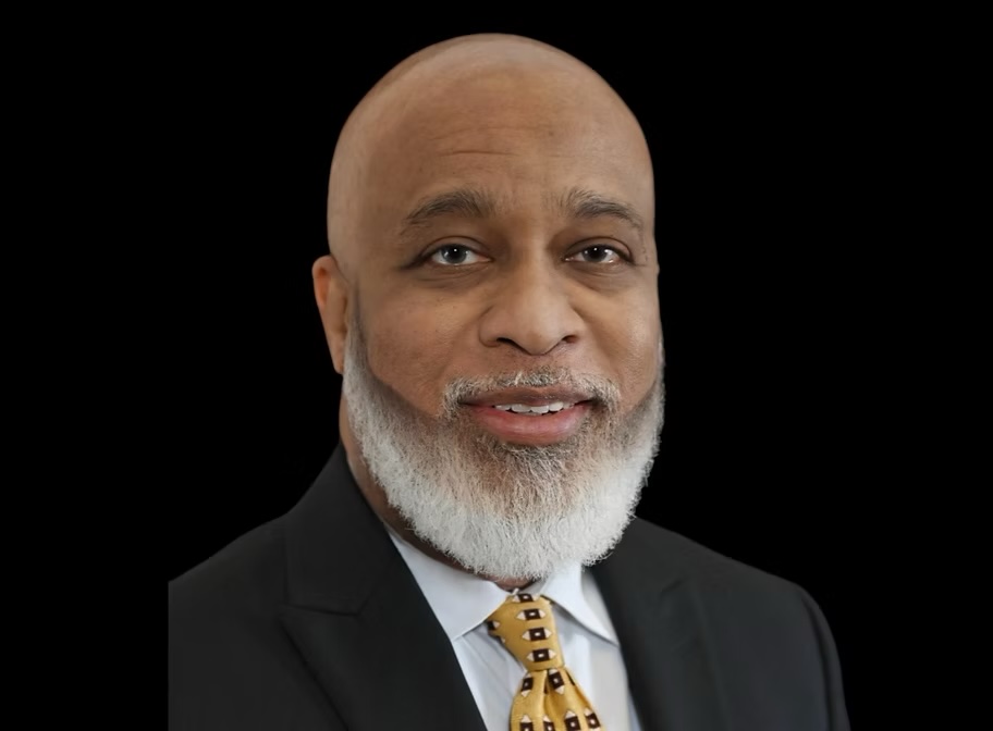 Professional portrait of Robert B. Tapley